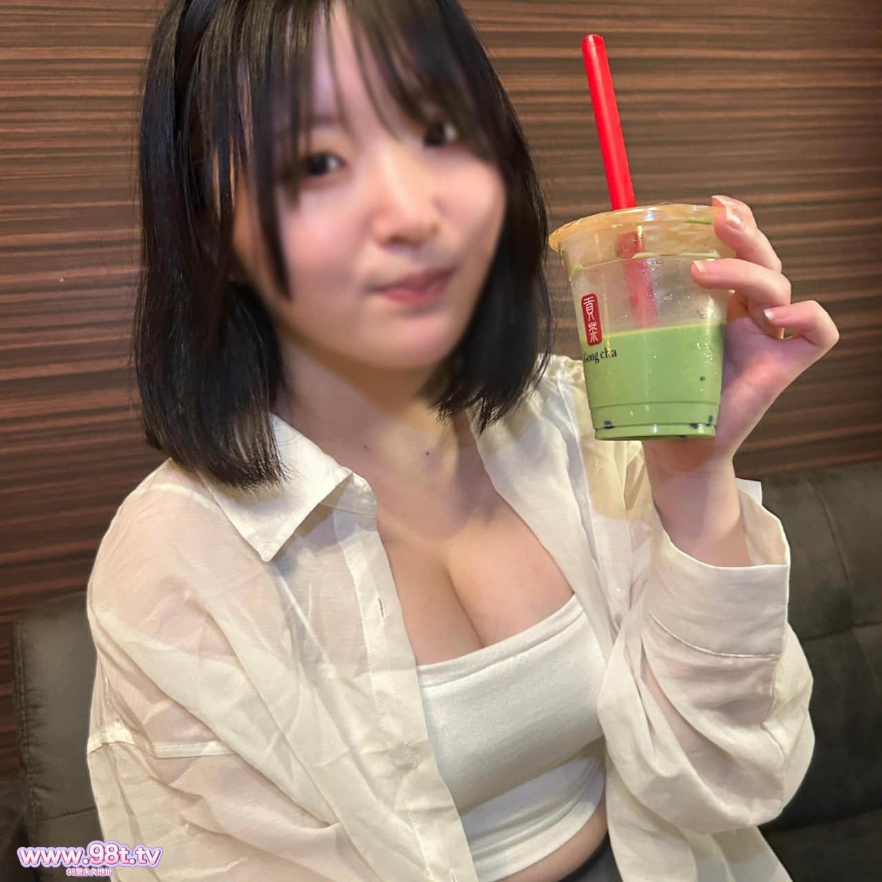 FC2PPV-4590737-【顔出し】インキャ巨乳合○ちゃんと再会!そういうこと興味